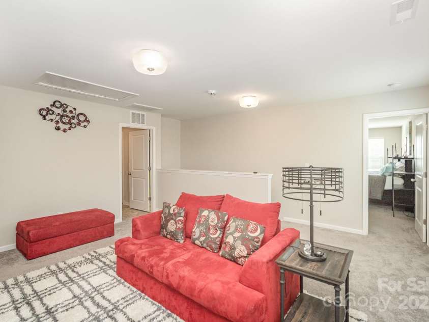 5948 River Meadow Court, Charlotte, NC 28213.  MLS# CAR4239641, YatesRealty ID 19897. 