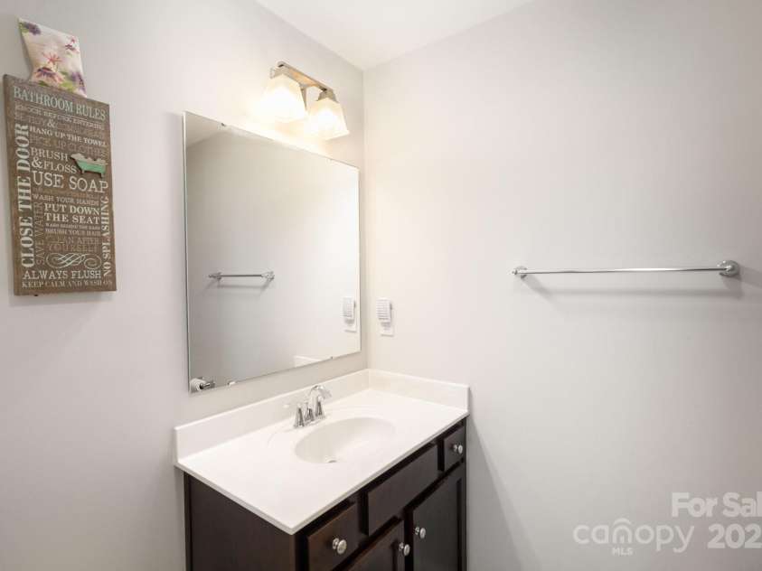 5948 River Meadow Court, Charlotte, NC 28213.  MLS# CAR4239641, YatesRealty ID 19897. 