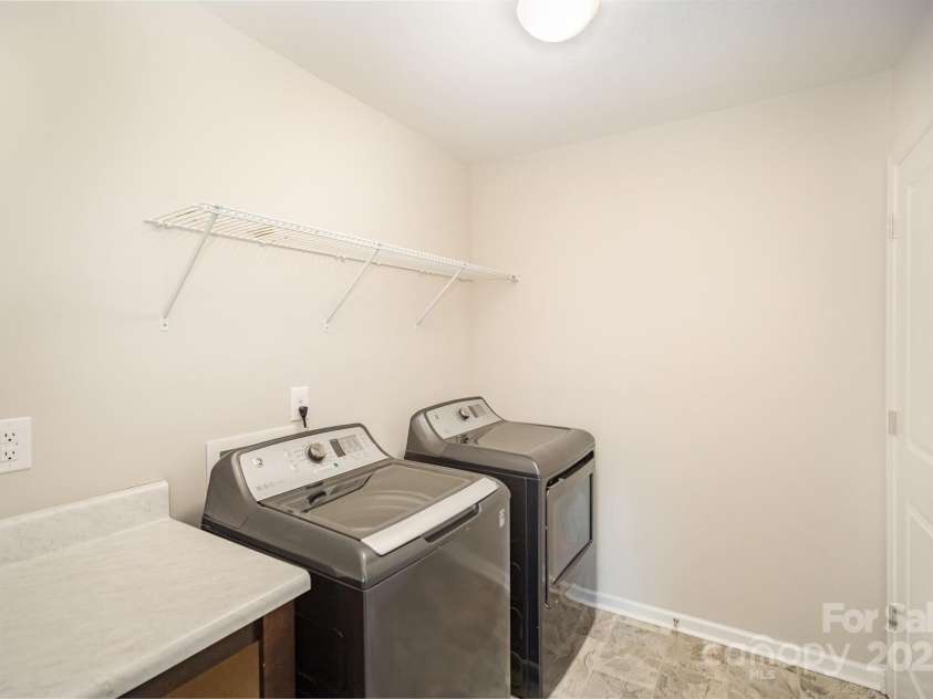 5948 River Meadow Court, Charlotte, NC 28213.  MLS# CAR4239641, YatesRealty ID 19897. 