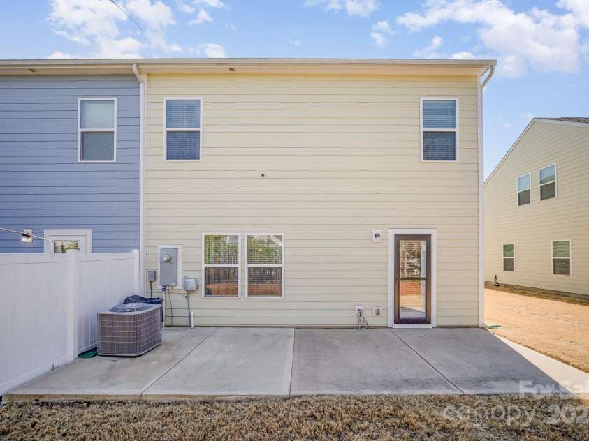 5948 River Meadow Court, Charlotte, NC 28213.  MLS# CAR4239641, YatesRealty ID 19897. 