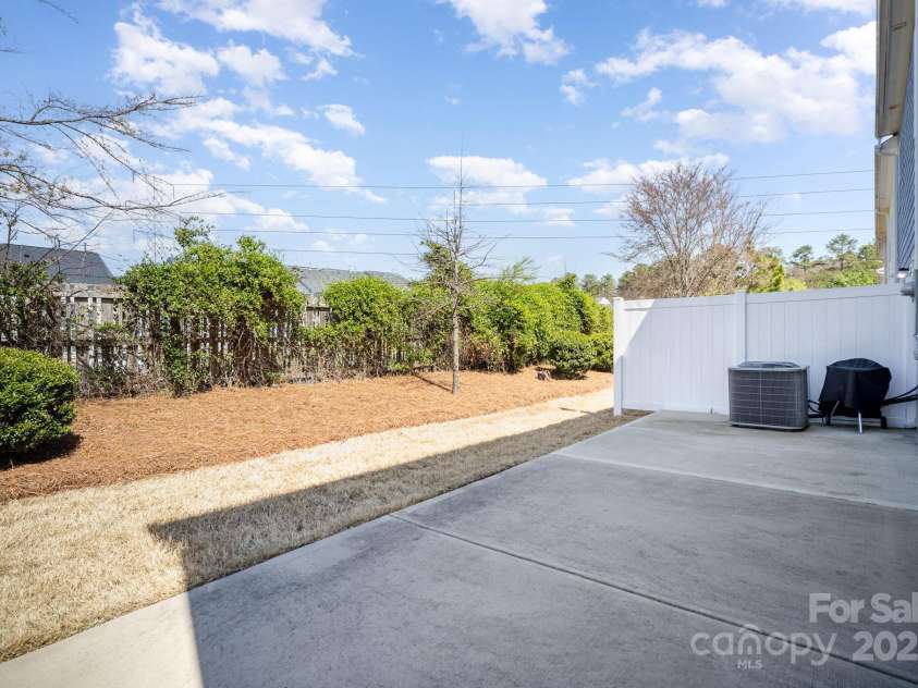 5948 River Meadow Court, Charlotte, NC 28213.  MLS# CAR4239641, YatesRealty ID 19897. 