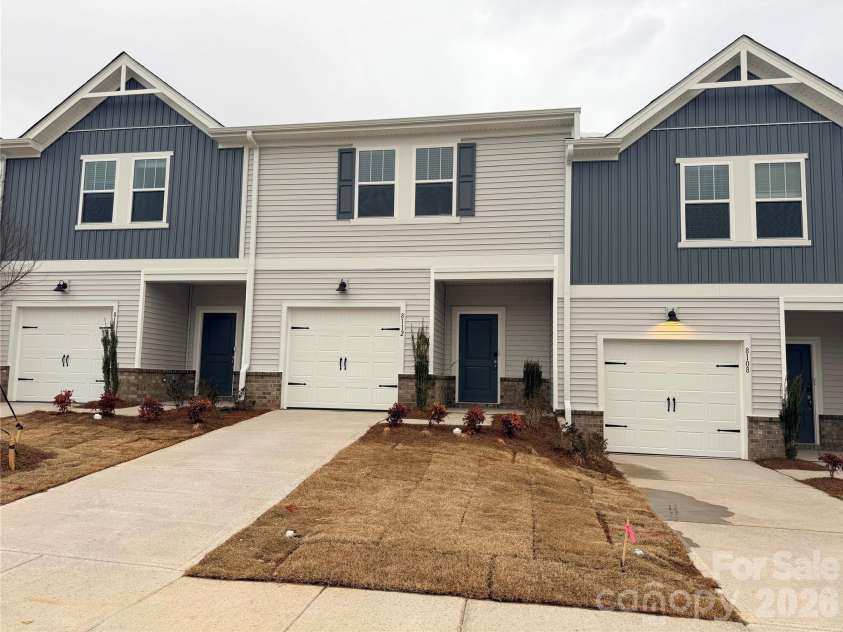 8112 Hidden Springs Trail, Charlotte, NC 28216.  MLS# CAR4343963, YatesRealty ID 19897. 