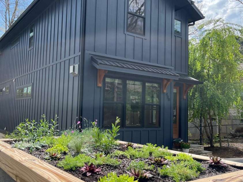 408 Oconeechee Avenue, Black Mountain, NC 28711.  MLS# CAR4244689, YatesRealty ID 19899. 