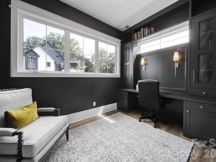 911 Laurel Creek Lane, Charlotte, NC 28211.  MLS# CAR4352689, YatesRealty ID 19899. 1st Floor Office