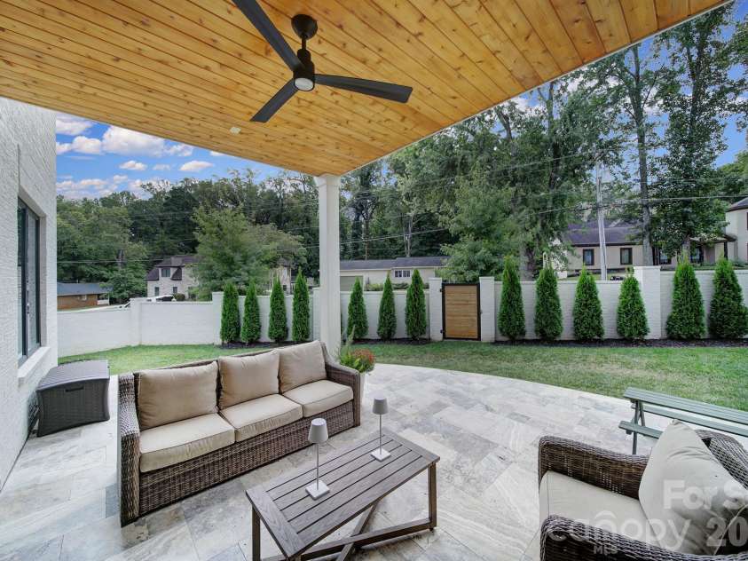 911 Laurel Creek Lane, Charlotte, NC 28211.  MLS# CAR4352689, YatesRealty ID 19899. Covered Outdoor Space