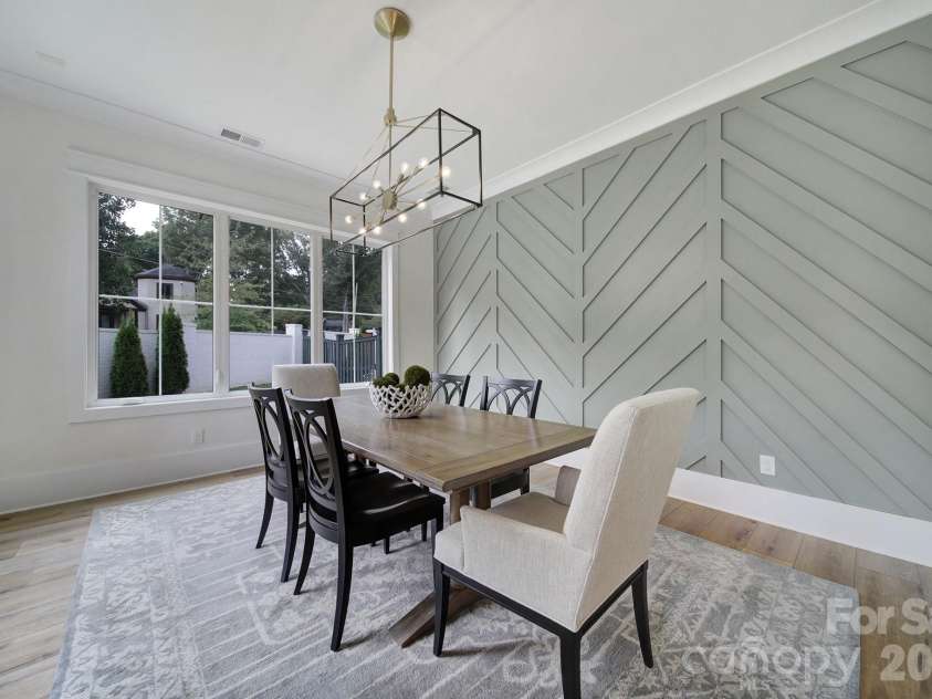 911 Laurel Creek Lane, Charlotte, NC 28211.  MLS# CAR4352689, YatesRealty ID 19899. Dinning Room