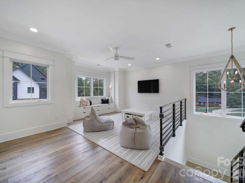 911 Laurel Creek Lane, Charlotte, NC 28211.  MLS# CAR4352689, YatesRealty ID 19899. Loft Area 2nd Floor
