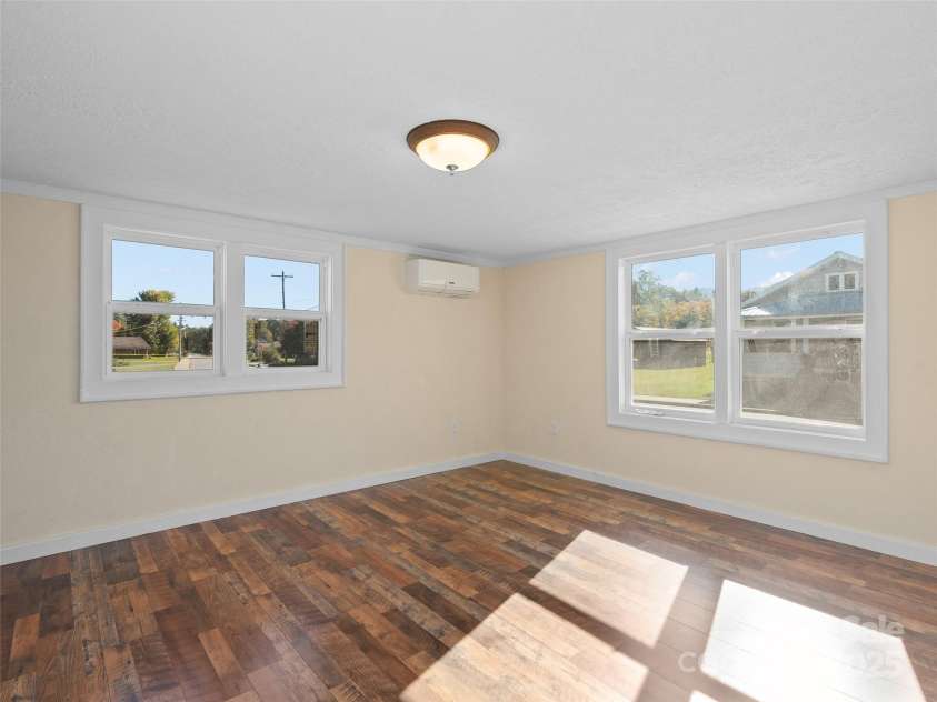 290 Killian Street, Waynesville, NC 28786.  MLS# CAR4181896, YatesRealty ID 199. 