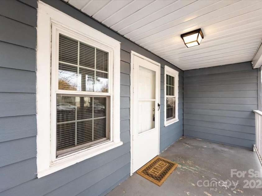 1027 Holland Avenue, Gastonia, NC 28052.  MLS# CAR4324382, YatesRealty ID 1990. 