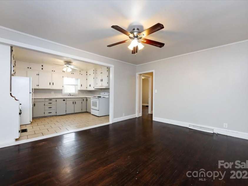 1027 Holland Avenue, Gastonia, NC 28052.  MLS# CAR4324382, YatesRealty ID 1990. 