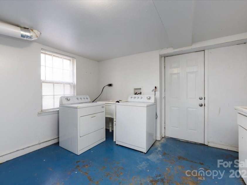 1027 Holland Avenue, Gastonia, NC 28052.  MLS# CAR4324382, YatesRealty ID 1990. 