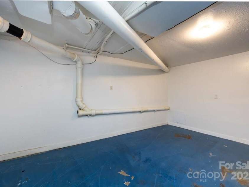 1027 Holland Avenue, Gastonia, NC 28052.  MLS# CAR4324382, YatesRealty ID 1990. 