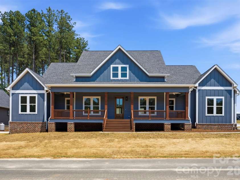135 Camerons Mill Lane, Statesville, NC 28625.  MLS# CAR4402316, YatesRealty ID 1990. 
