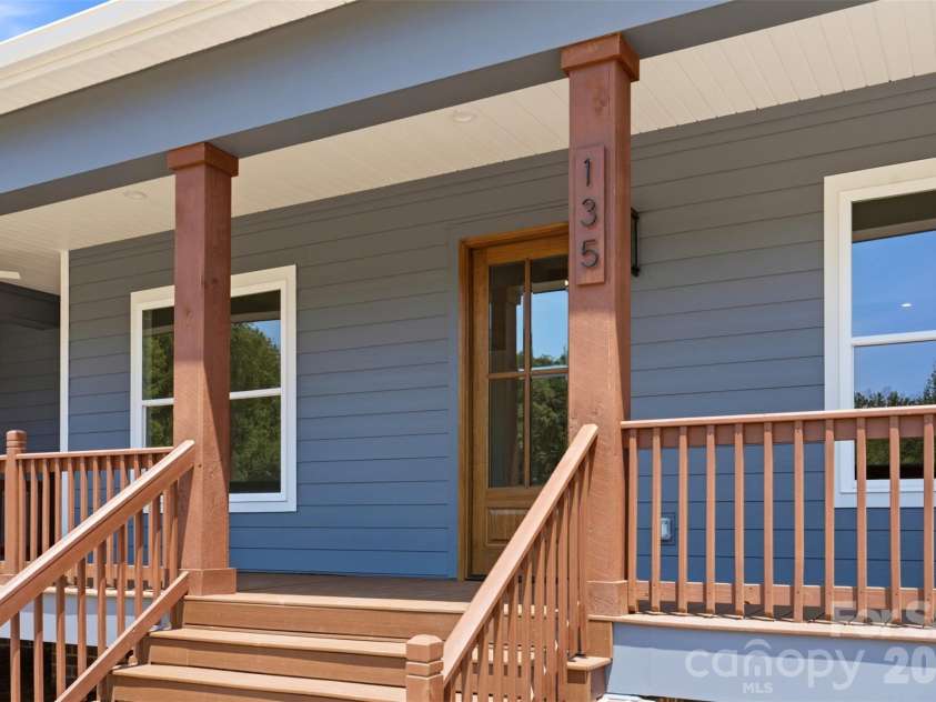 135 Camerons Mill Lane, Statesville, NC 28625.  MLS# CAR4402316, YatesRealty ID 1990. 