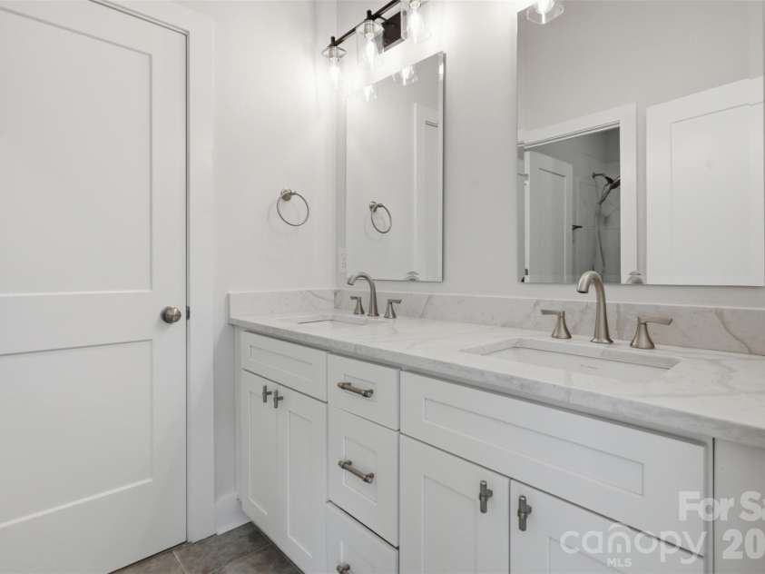 135 Camerons Mill Lane, Statesville, NC 28625.  MLS# CAR4402316, YatesRealty ID 1990. 