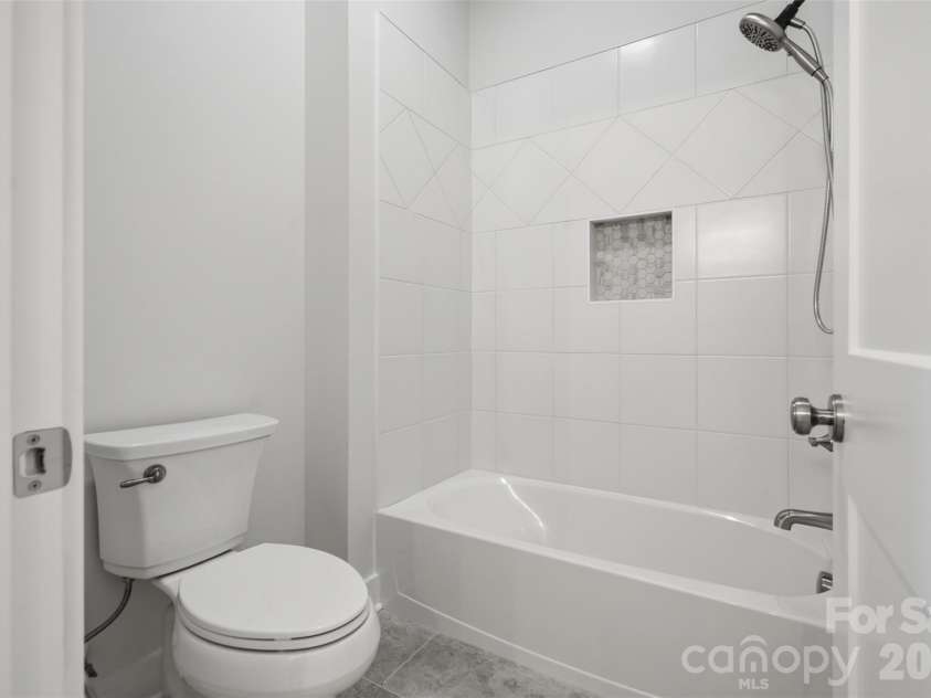 135 Camerons Mill Lane, Statesville, NC 28625.  MLS# CAR4402316, YatesRealty ID 1990. 