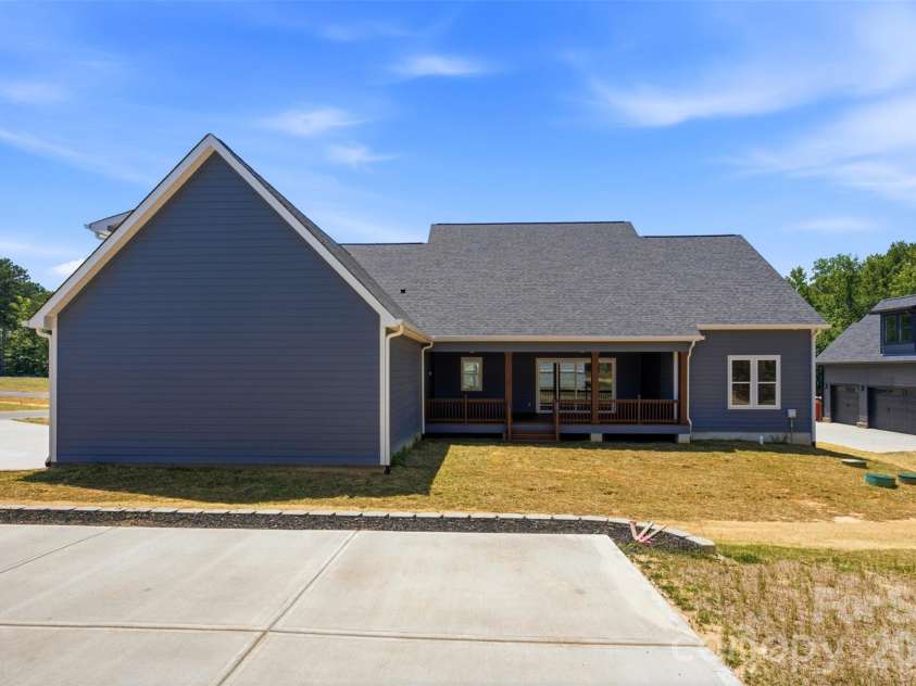 135 Camerons Mill Lane, Statesville, NC 28625.  MLS# CAR4402316, YatesRealty ID 1990. 