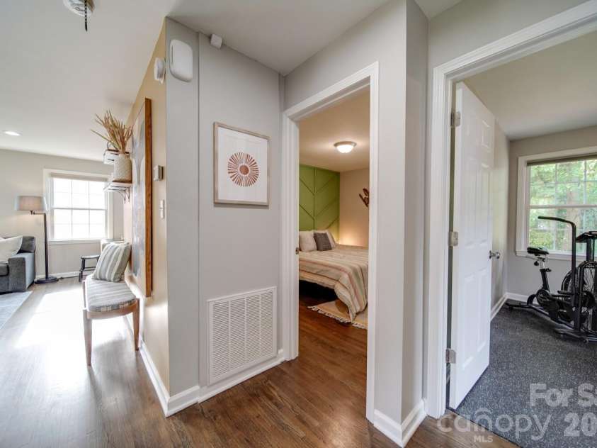 1512 Newcastle Street, Charlotte, NC 28216.  MLS# CAR4364206, YatesRealty ID 19900. 