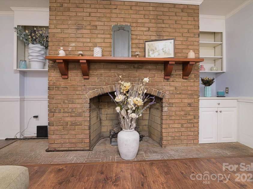 2618 Pineview Drive, Lancaster, SC 29720.  MLS# CAR4263845, YatesRealty ID 19900. 