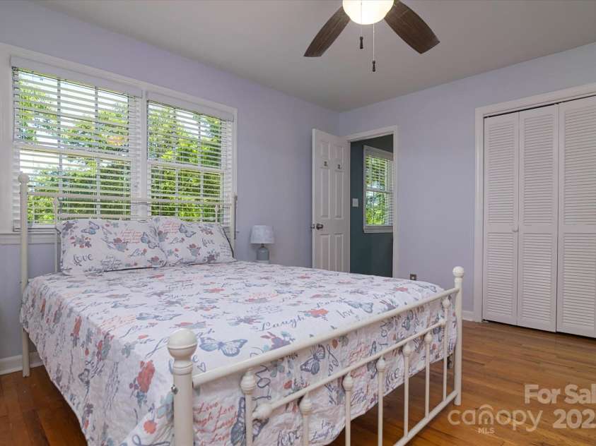 2618 Pineview Drive, Lancaster, SC 29720.  MLS# CAR4263845, YatesRealty ID 19900. 