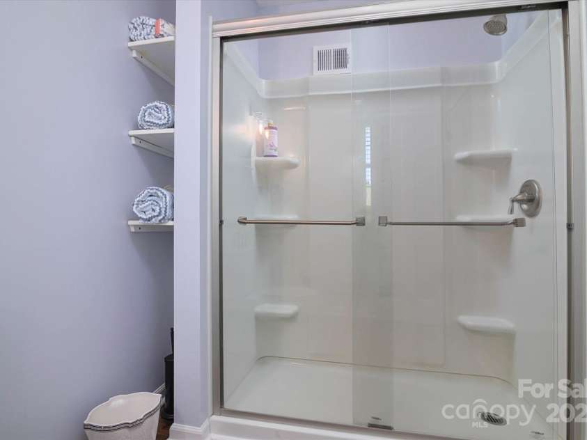 2618 Pineview Drive, Lancaster, SC 29720.  MLS# CAR4263845, YatesRealty ID 19900. 