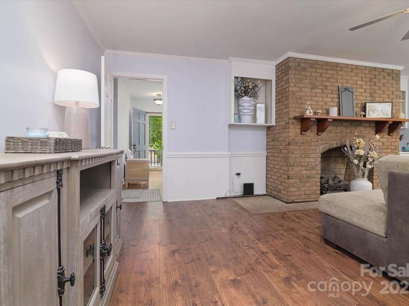 2618 Pineview Drive, Lancaster, SC 29720.  MLS# CAR4263845, YatesRealty ID 19900. Family room with fireplace!