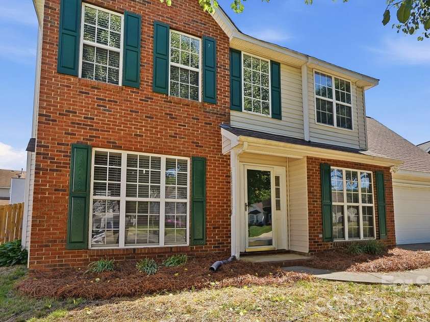 3947 Longwood Drive, Concord, NC 28027.  MLS# CAR4365279, YatesRealty ID 19901. 