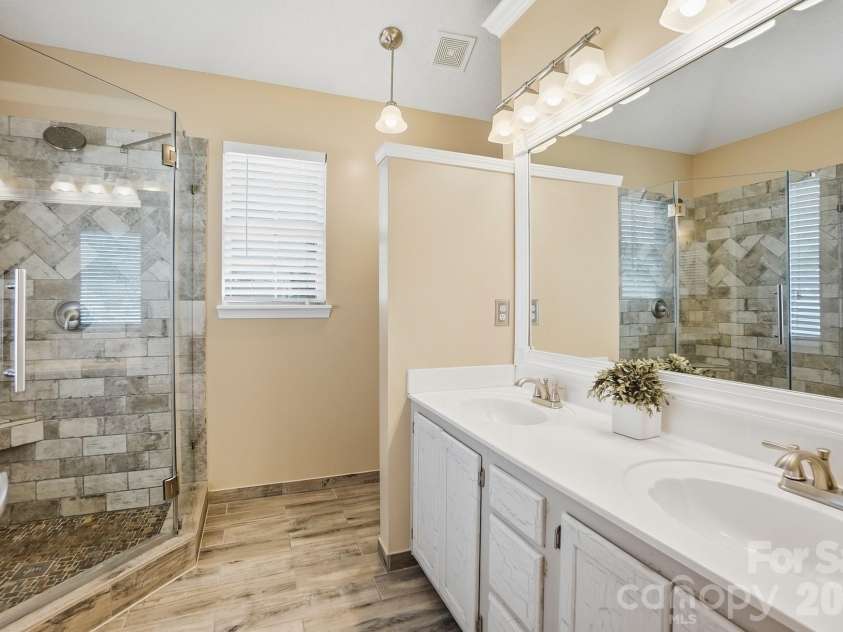 3947 Longwood Drive, Concord, NC 28027.  MLS# CAR4365279, YatesRealty ID 19901. 