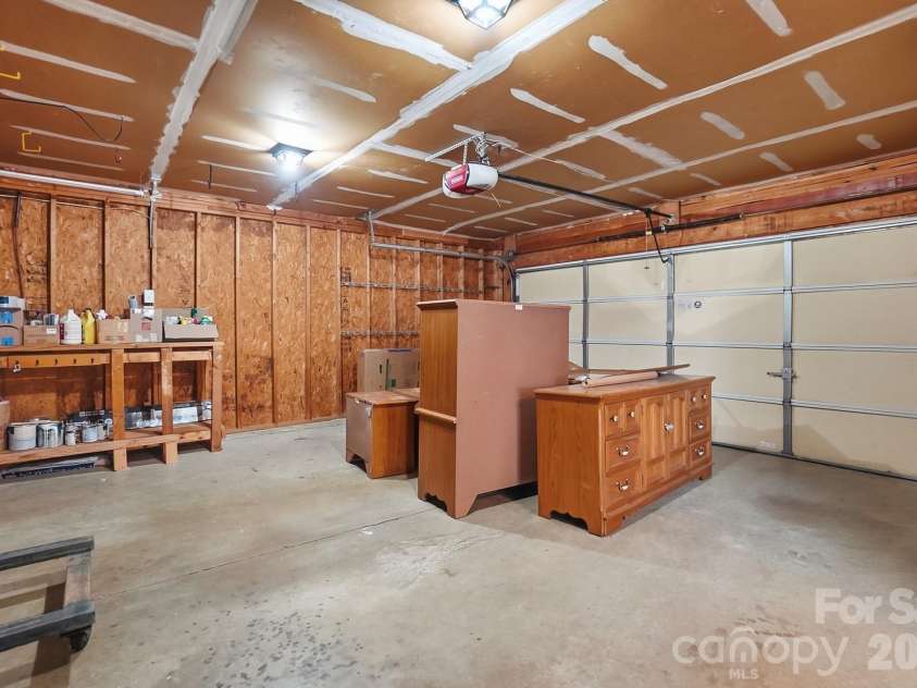 3947 Longwood Drive, Concord, NC 28027.  MLS# CAR4365279, YatesRealty ID 19901. 