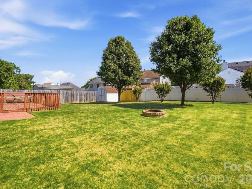 3947 Longwood Drive, Concord, NC 28027.  MLS# CAR4365279, YatesRealty ID 19901. 