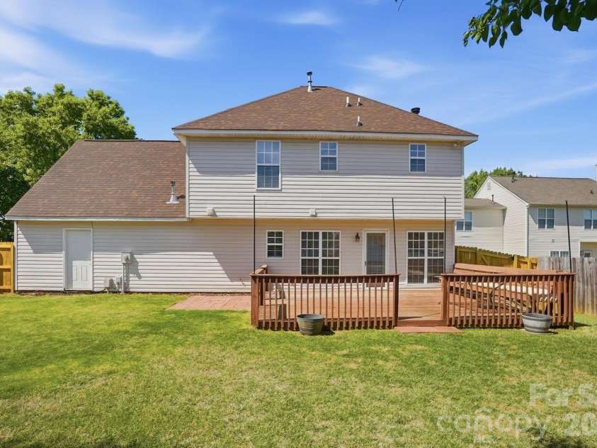 3947 Longwood Drive, Concord, NC 28027.  MLS# CAR4365279, YatesRealty ID 19901. 