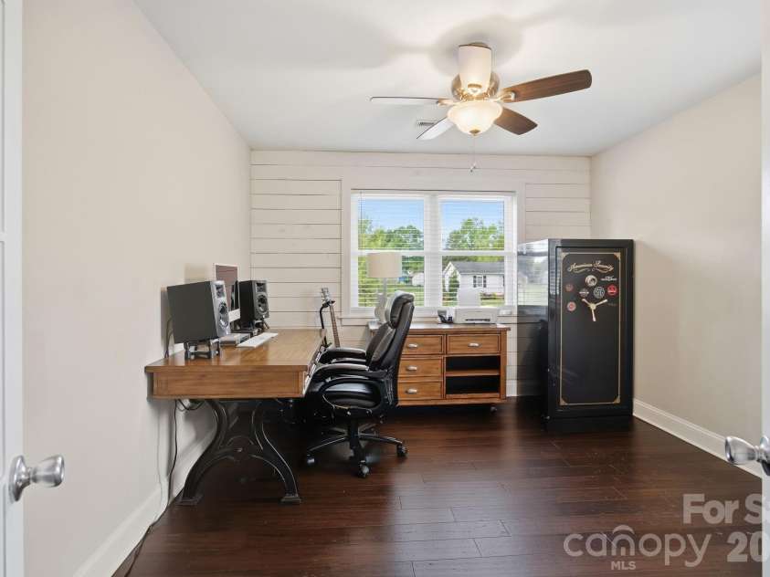 104 Sunset Drive, Rockwell, NC 28138.  MLS# CAR4373662, YatesRealty ID 19903. Flex space/office