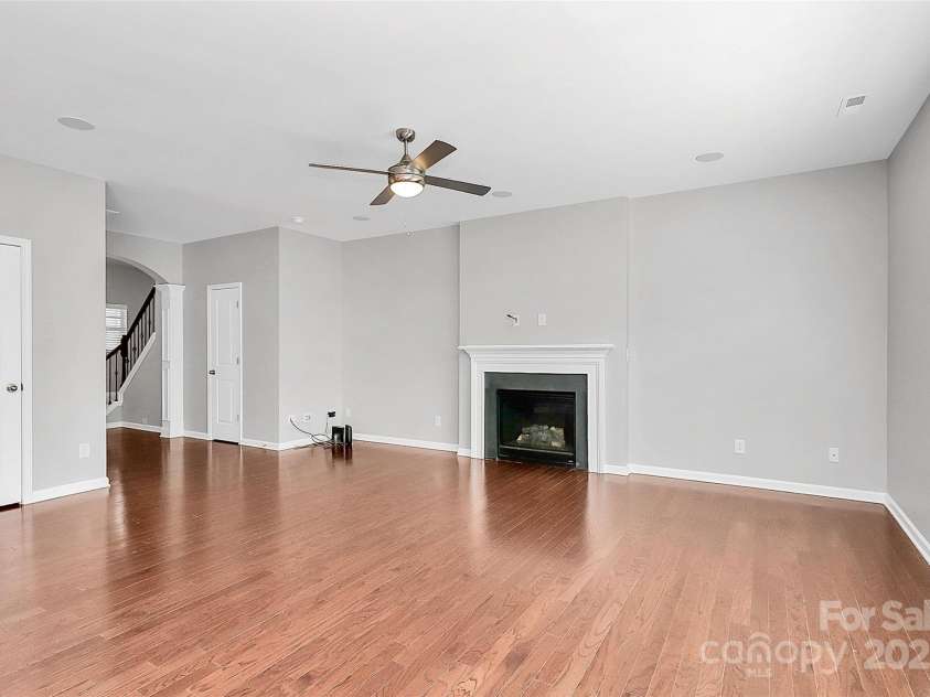 1314 San Gabriel Avenue, Charlotte, NC 28214.  MLS# CAR4270565, YatesRealty ID 19903. 