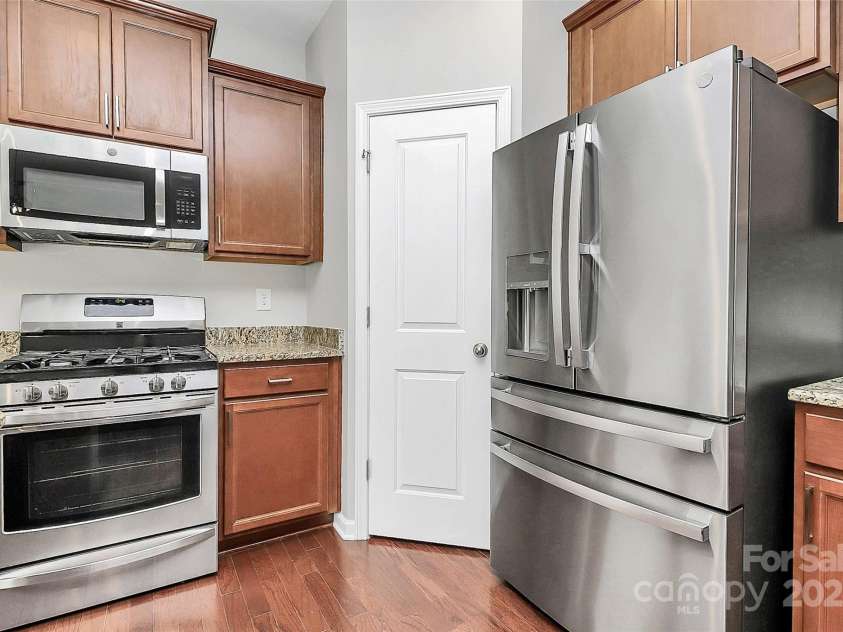 1314 San Gabriel Avenue, Charlotte, NC 28214.  MLS# CAR4270565, YatesRealty ID 19903. 