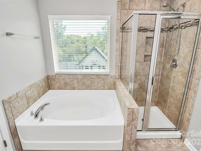 1314 San Gabriel Avenue, Charlotte, NC 28214.  MLS# CAR4270565, YatesRealty ID 19903. 