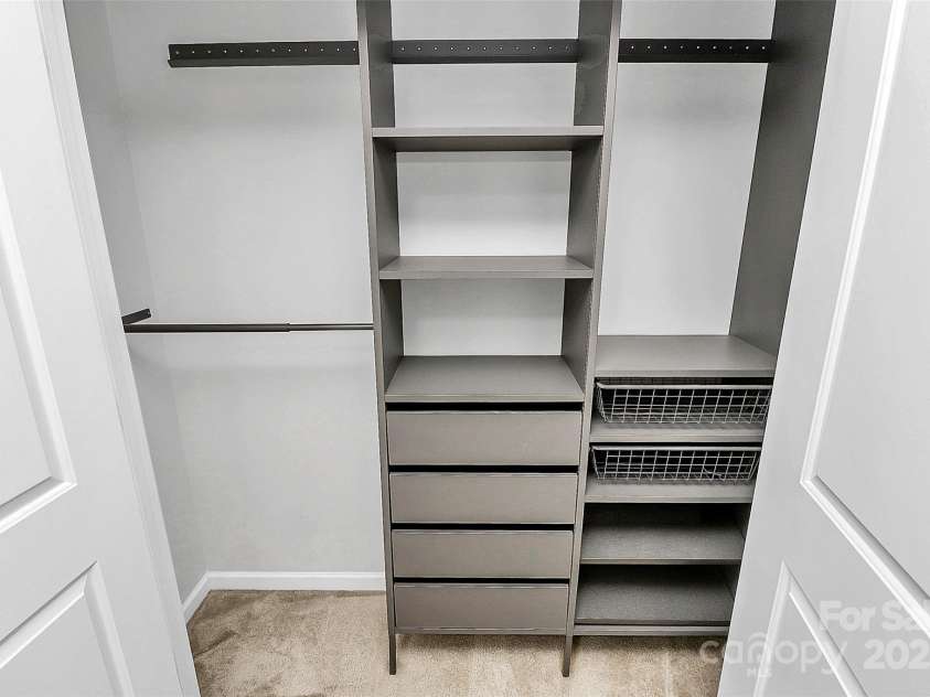 1314 San Gabriel Avenue, Charlotte, NC 28214.  MLS# CAR4270565, YatesRealty ID 19903. 