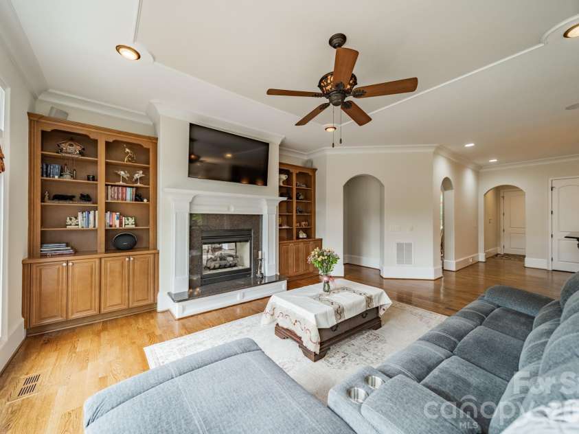 602 Beauhaven Lane, Waxhaw, NC 28173.  MLS# CAR4373162, YatesRealty ID 19904. 
