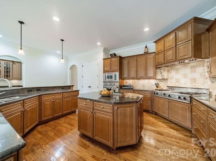 602 Beauhaven Lane, Waxhaw, NC 28173.  MLS# CAR4373162, YatesRealty ID 19904. 