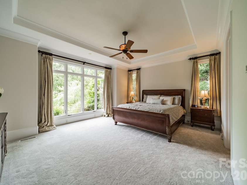 602 Beauhaven Lane, Waxhaw, NC 28173.  MLS# CAR4373162, YatesRealty ID 19904. Large Primary Bedroom with trey ceiling