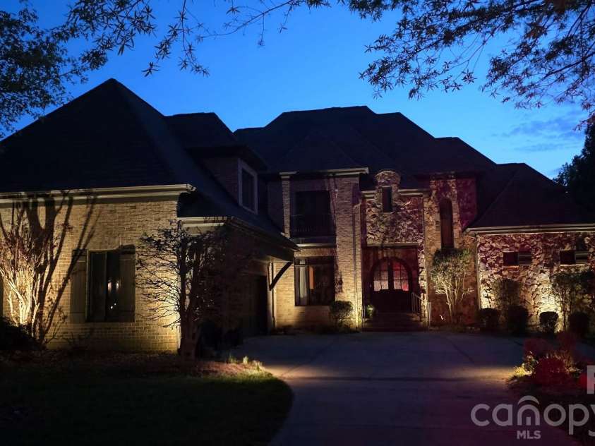 602 Beauhaven Lane, Waxhaw, NC 28173.  MLS# CAR4373162, YatesRealty ID 19904. Outdoor lighting at night