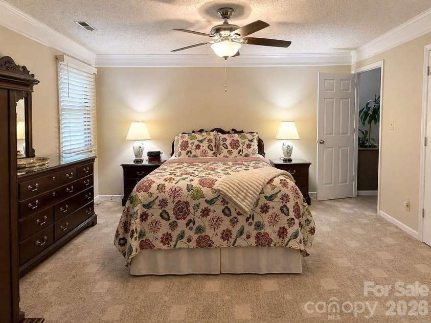 11718 Rimrock Canyon Drive, Charlotte, NC 28226.  MLS# CAR4375151, YatesRealty ID 19905. 