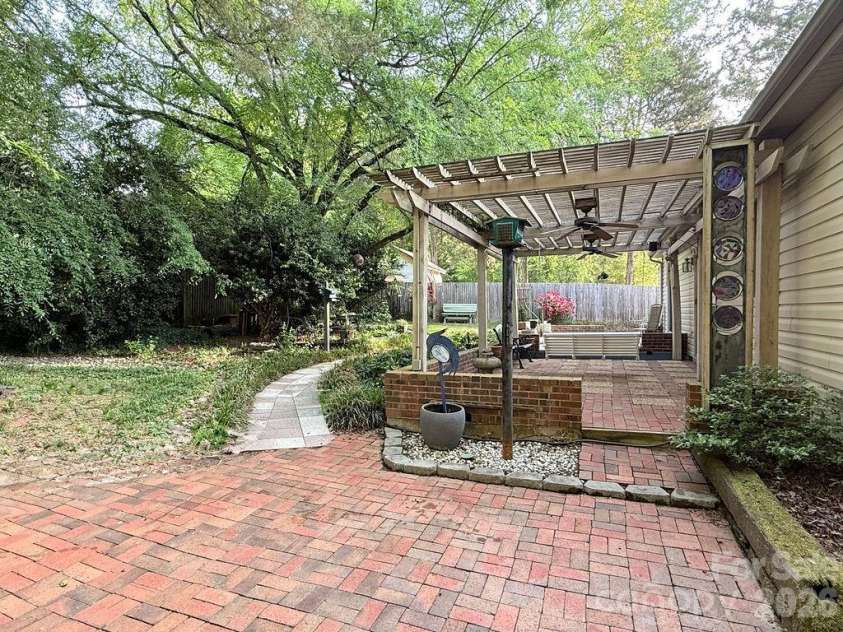 11718 Rimrock Canyon Drive, Charlotte, NC 28226.  MLS# CAR4375151, YatesRealty ID 19905. 