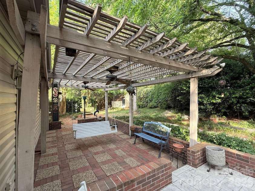 11718 Rimrock Canyon Drive, Charlotte, NC 28226.  MLS# CAR4375151, YatesRealty ID 19905. 