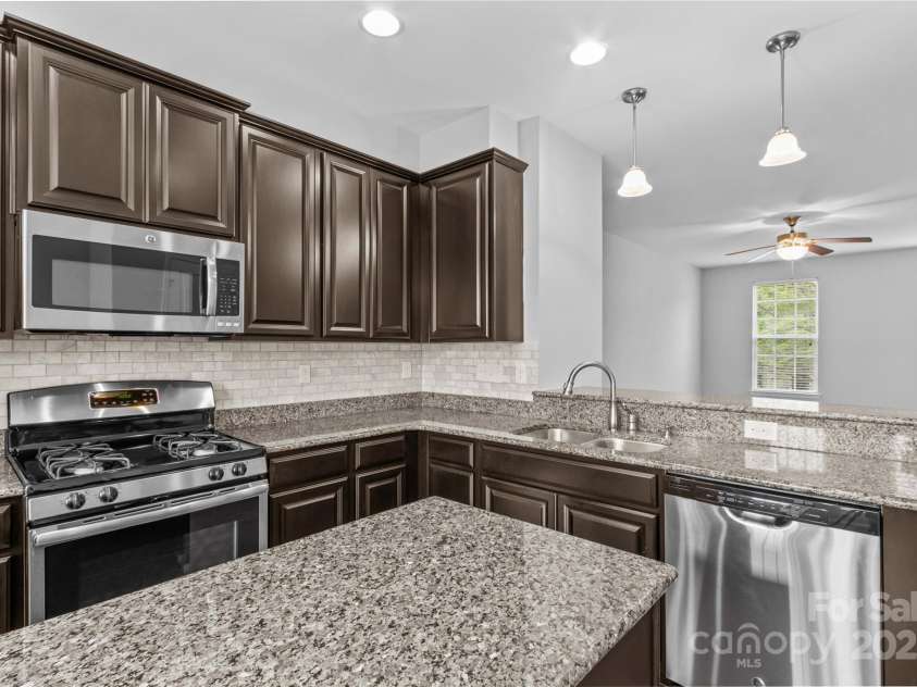 19737 Playwrights Way, Cornelius, NC 28031.  MLS# CAR4239404, YatesRealty ID 19905. 