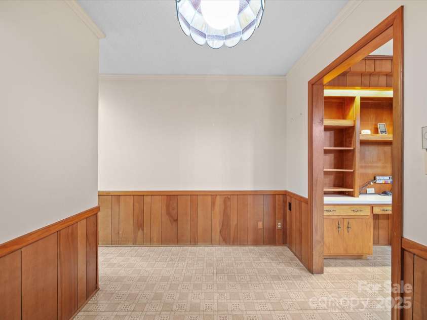 2831 Puetts Chapel Road, Bessemer City, NC 28016.  MLS# CAR4268907, YatesRealty ID 19907. Informal dining area