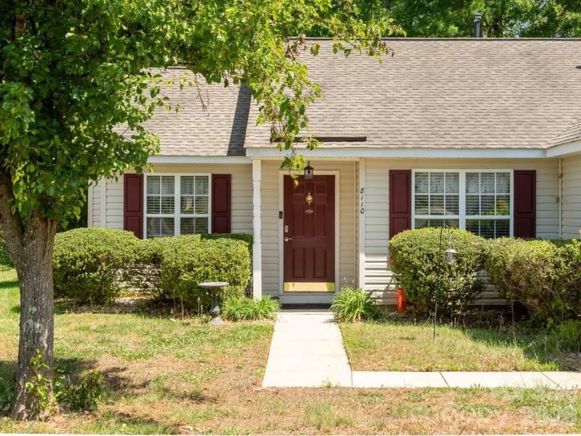 8110 Slickrock Circle, Charlotte, NC 28215.  MLS# CAR4373196, YatesRealty ID 19907. 