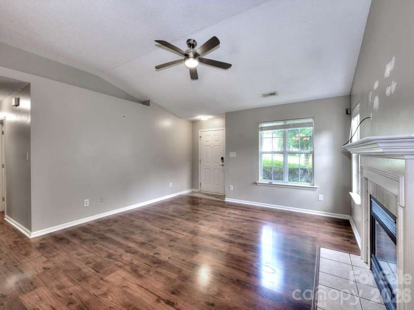 8110 Slickrock Circle, Charlotte, NC 28215.  MLS# CAR4373196, YatesRealty ID 19907. 