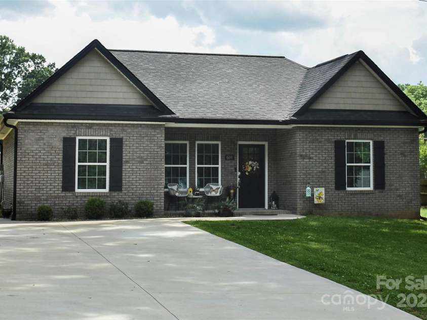 604 Ohio Avenue, Bessemer City, NC 28016.  MLS# CAR4270793, YatesRealty ID 19908. 