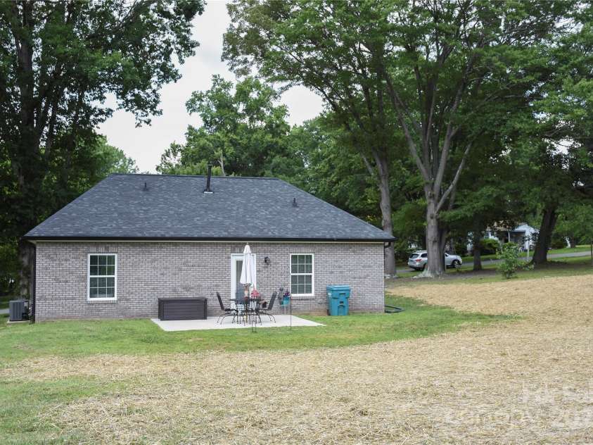 604 Ohio Avenue, Bessemer City, NC 28016.  MLS# CAR4270793, YatesRealty ID 19908. 