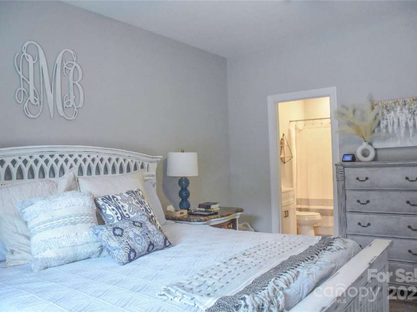 604 Ohio Avenue, Bessemer City, NC 28016.  MLS# CAR4270793, YatesRealty ID 19908. 